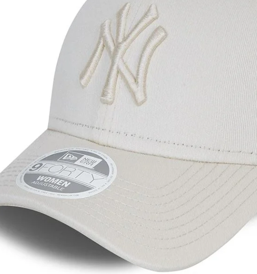 New York Yankees baseball cap, White