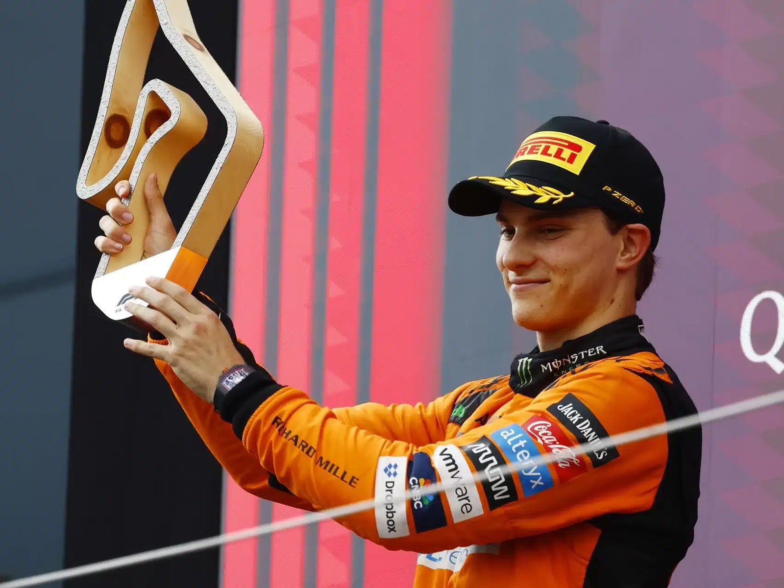 Piastri Stuns F1 World with Dramatic Qatar Sprint Pole!