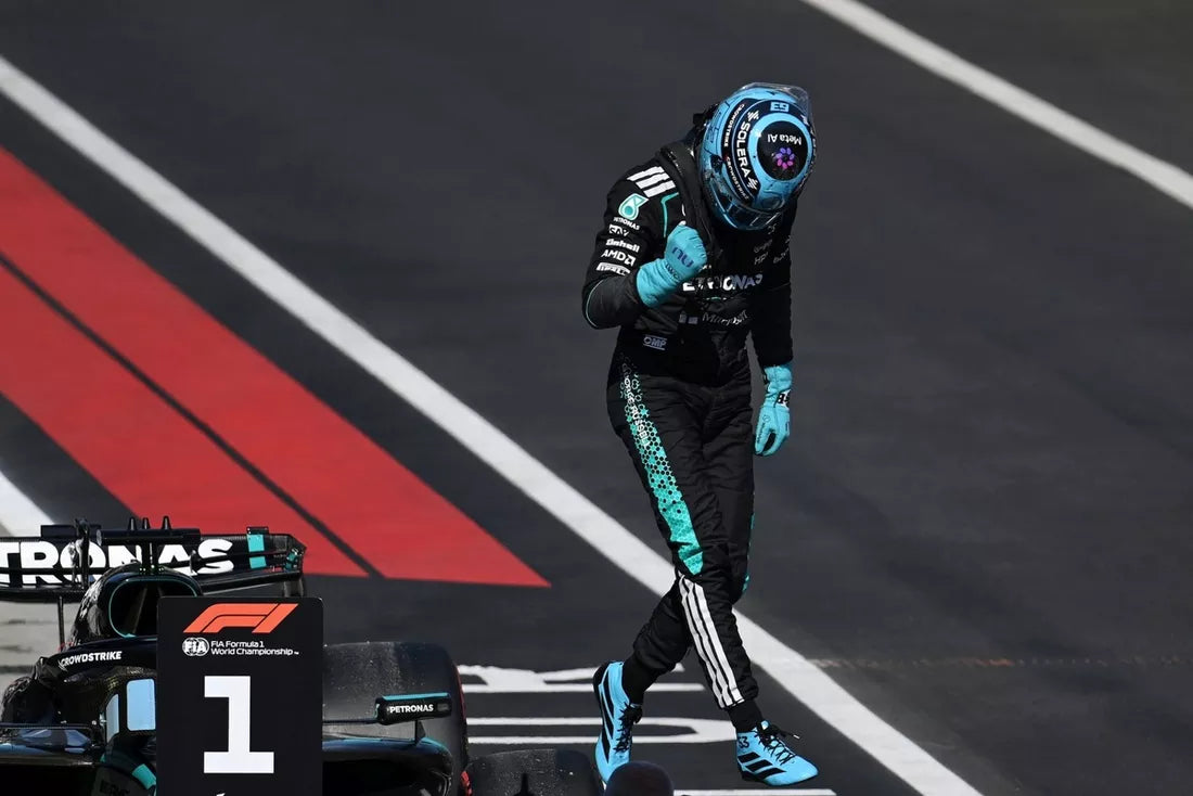Russell takes pole as Verstappen struggles in qualifying