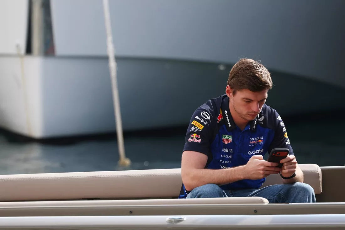 Verstappen takes pole in Singapore sprint