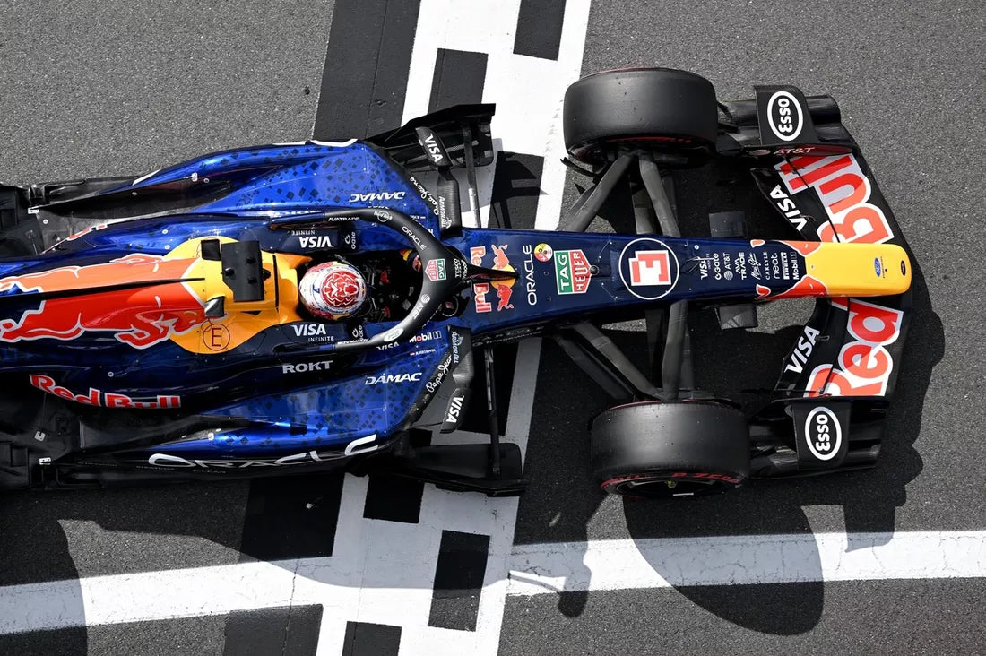 Verstappen explains first-lap clash with Hamilton