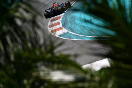 Red Bull returns to original rear wing after Verstappen crash