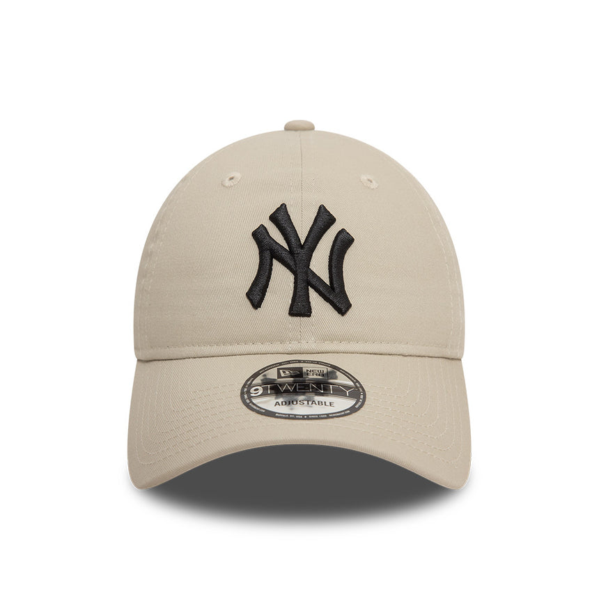 New York Yankees cap, black logo, New Era, 9TWENTY, essential, beige