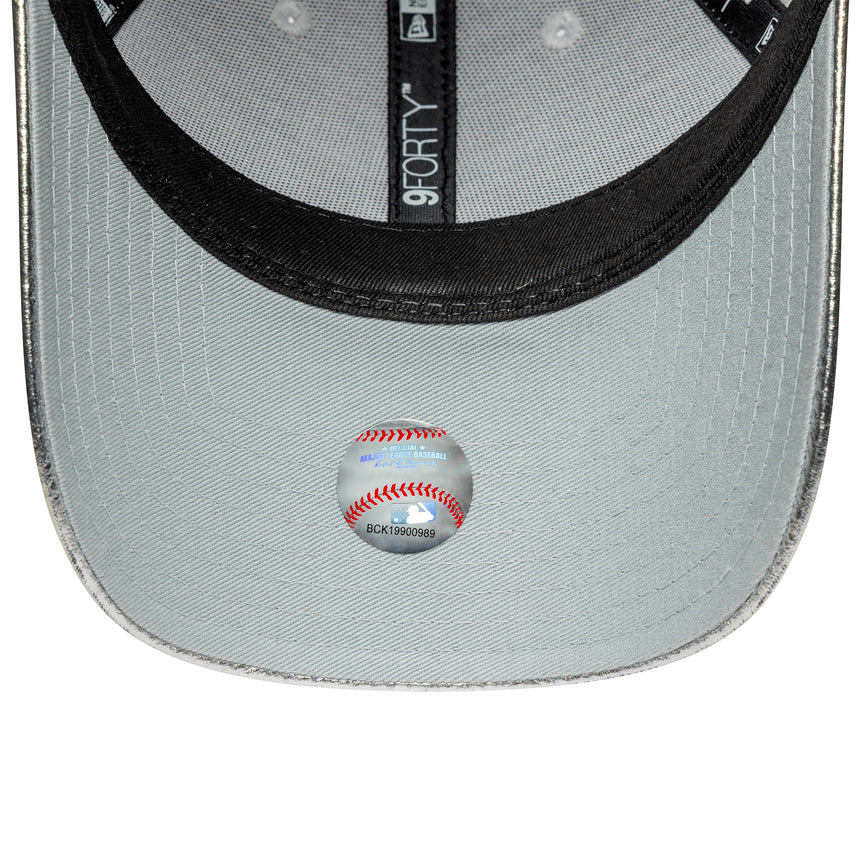 New York Yankees cap, metallic, New Era, 9FORTY, women, silver