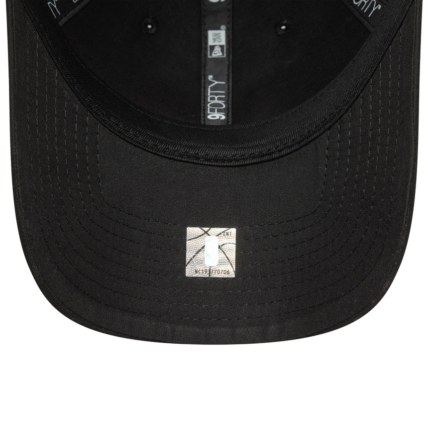 Chicago Bulls cap, NBA pin, New Era 9FORTY, black