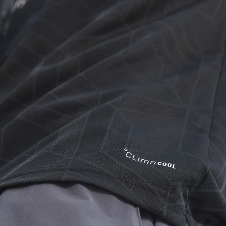 Lower part of black Mercedes jersey with CLIMACOOL lettering