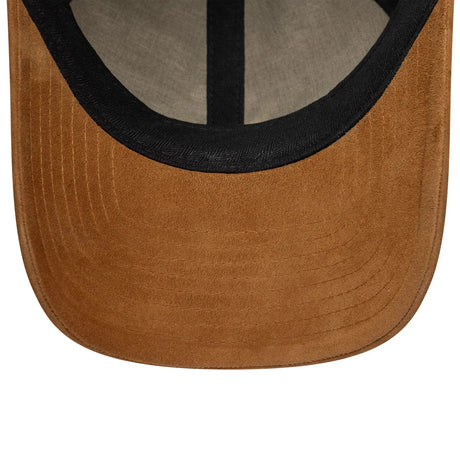 Inside view of New York Yankees cap and dry snap.