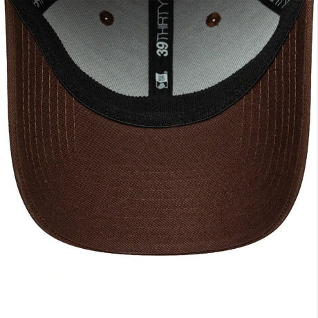 Brown cap interior view with label